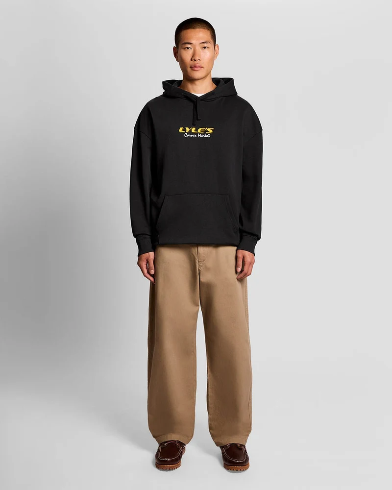 Lyle & Scott Corner Market Herren-Hoodie mit Grafikprint | Tiefschwarz