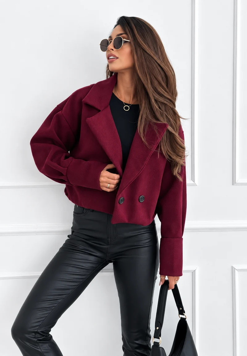Kurze Damenjacke mit breitem Revers im Oversize-Schnitt – Céliane