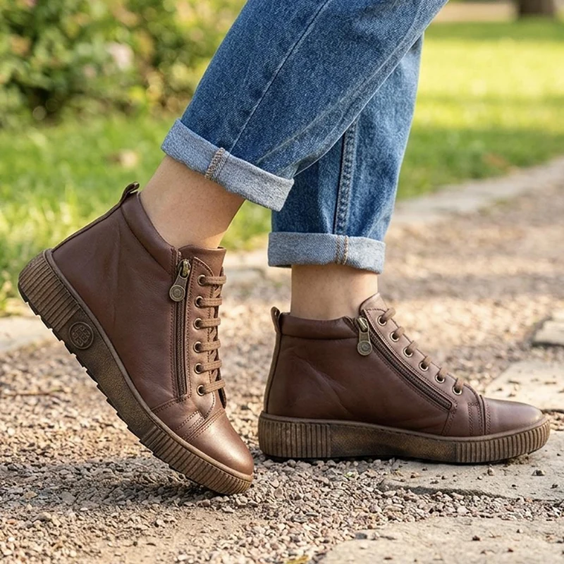 Leather Lace-Up Boots - HAK40013 / 326 039 - Chocolate