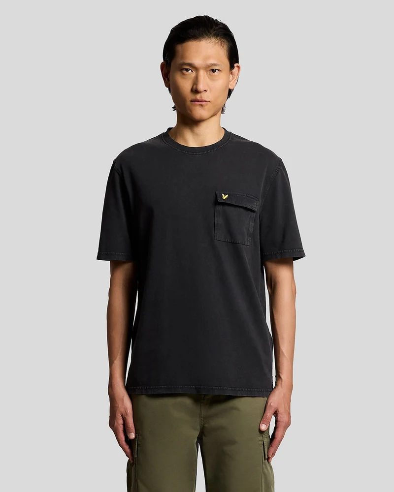Lyle & Scott Herren-T-Shirt mit Cargotasche | Tiefschwarz