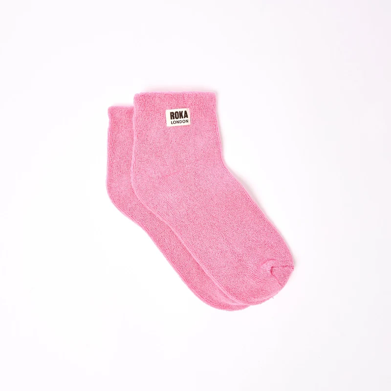 ROKA Watford Bio-Baumwoll-Crop-Socken | Rosa Nelke
