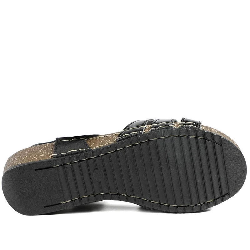 Fly Flot Patent Touch Fasten Sandals - FLY43008 / 328 655 - Black