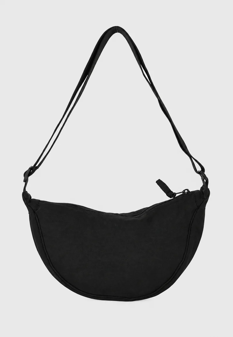 Damen-Umhängetasche aus Nylon in Halbmondform mit verstellbarem Riemen – Apolline