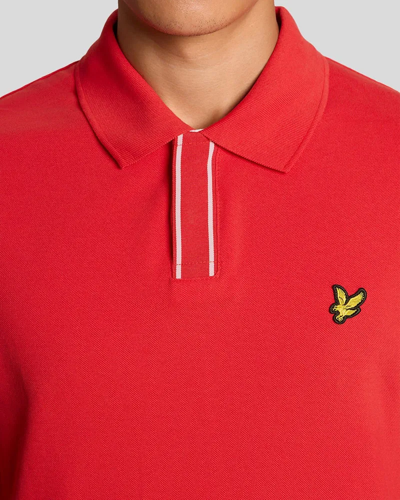 Lyle & Scott Herren-Poloshirt mit Knopfleiste und Zierstreifen | Kirschrot