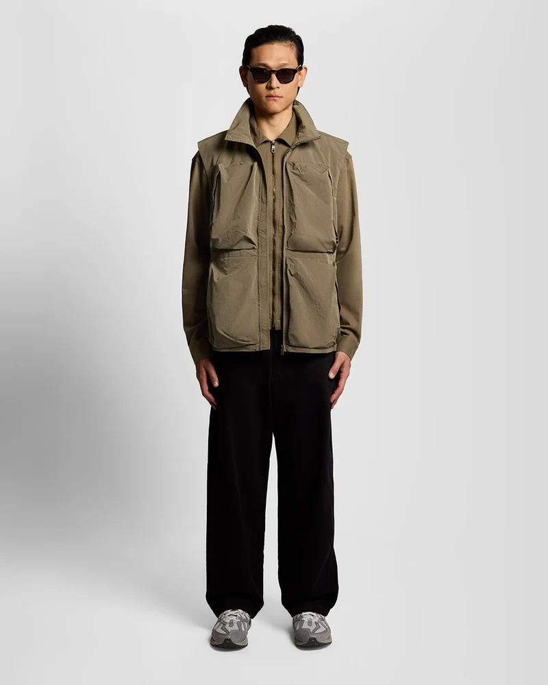 Lyle & Scott Leichte Herrenweste aus Ripstop-Gewebe | Khaki-Asch