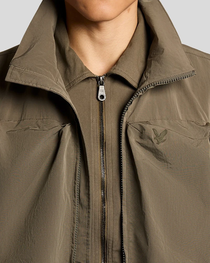 Lyle & Scott Leichte Herrenweste aus Ripstop-Gewebe | Khaki-Asch