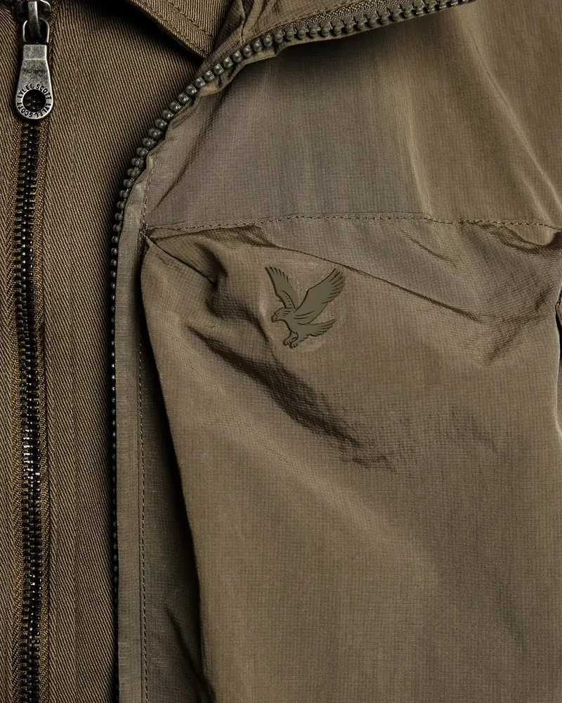 Lyle & Scott Leichte Herrenweste aus Ripstop-Gewebe | Khaki-Asch