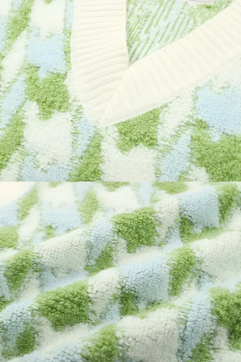 Gestrickte Damenweste mit V-Ausschnitt und Muster – Mondeña