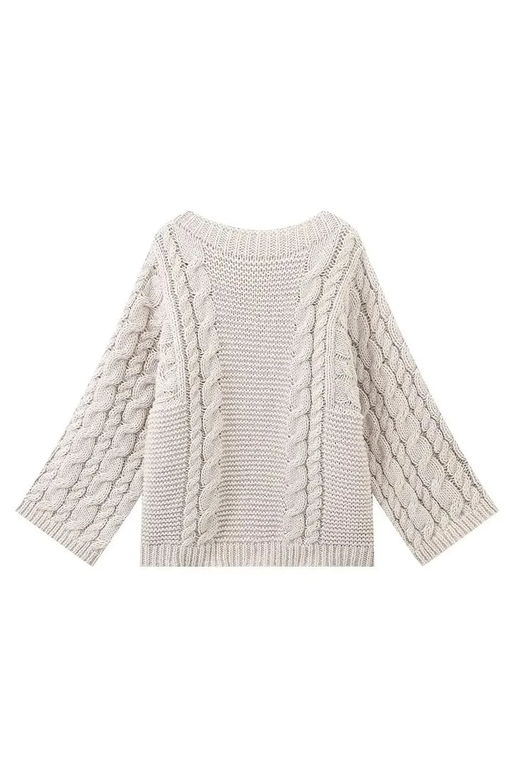 Oversize-Damenpullover mit Zopfmuster, ausgestelltem Ärmel und hohem Kragen – Nerina