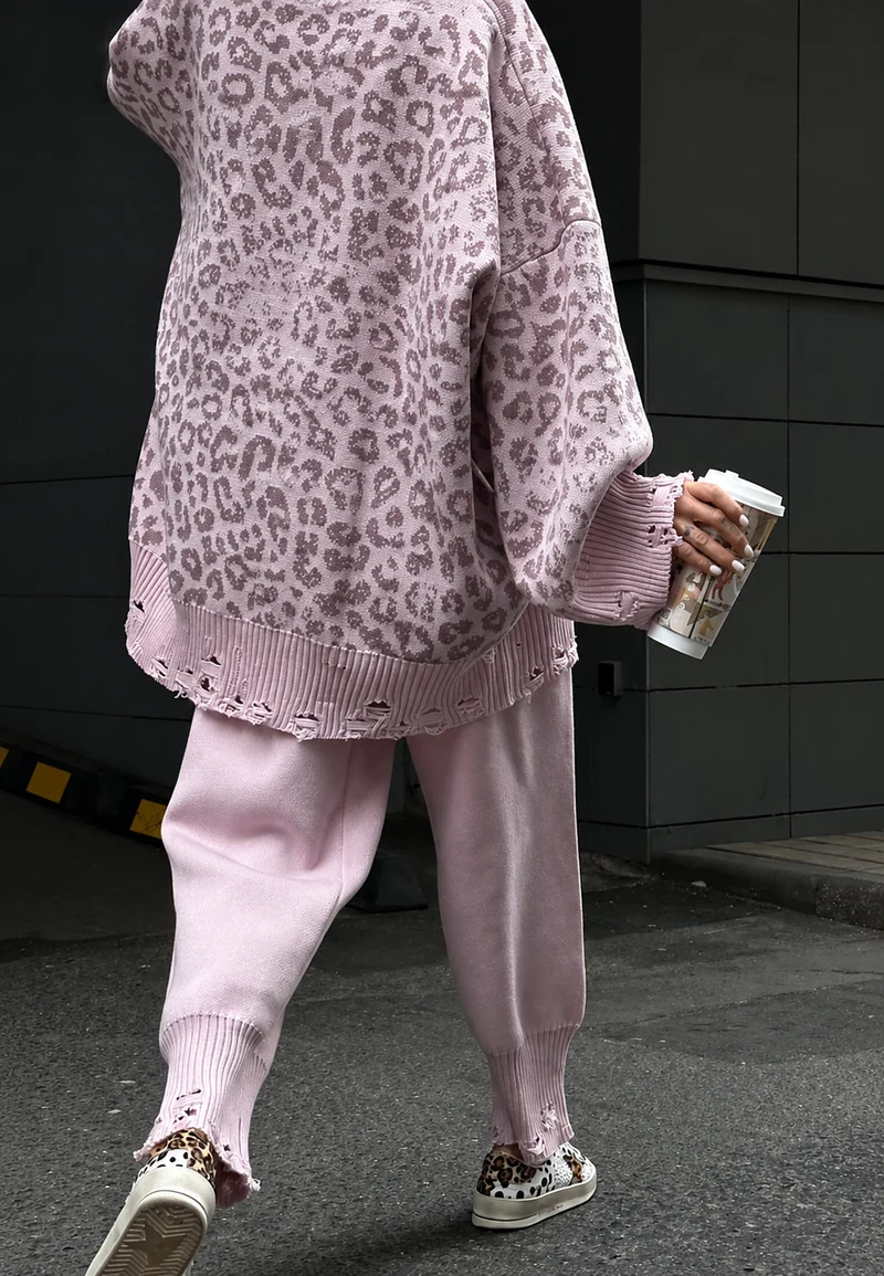 Oversize-Pullover für Damen mit grafischem Print und Zerrissen-Effekt – Liora