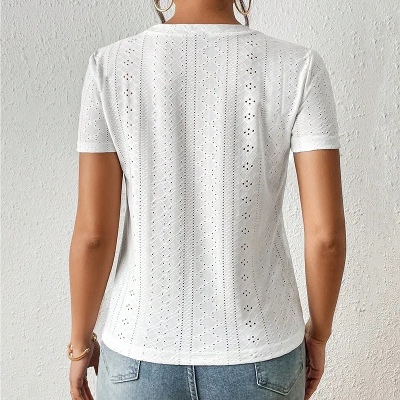Damen T-Shirt aus Baumwolle mit Stickerei, kurzen Ärmeln und Rundhalsausschnitt - Livia
