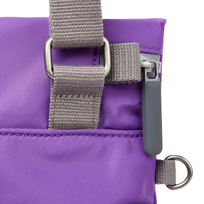 ROKA Stratford L Tasche aus recyceltem Nylon | Frisches Lila
