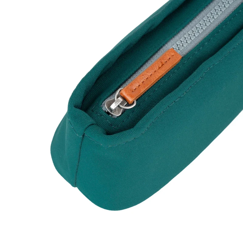 ROKA Kleiner Beutel aus recyceltem Canvas, Pimlico Teal