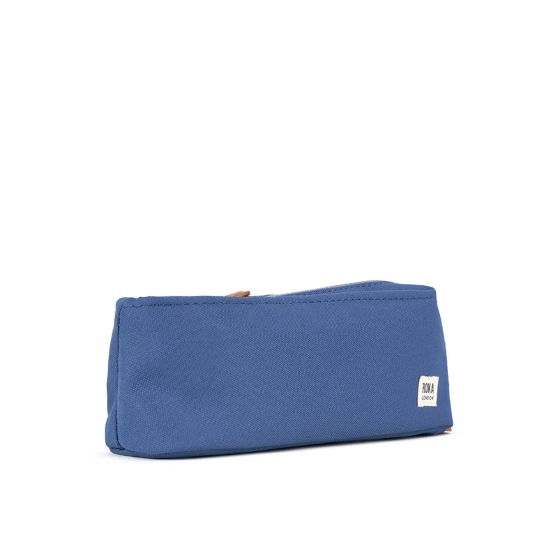 ROKA Pimlico Beutel aus recyceltem Canvas, kleines Modell in gebranntem Blau