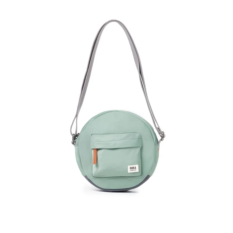 ROKA Paddington B Kleine Tasche aus recyceltem Nylon | Frost