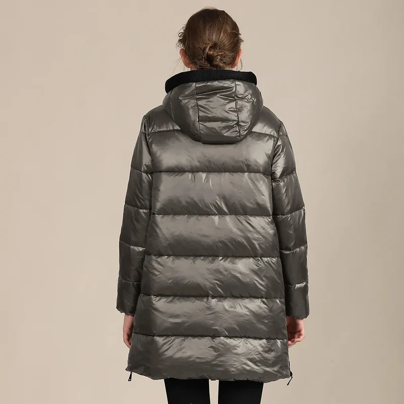 Katty - Glänzende Winterdaunenjacke aus gestepptem Nylon mit Kapuze für Frauen