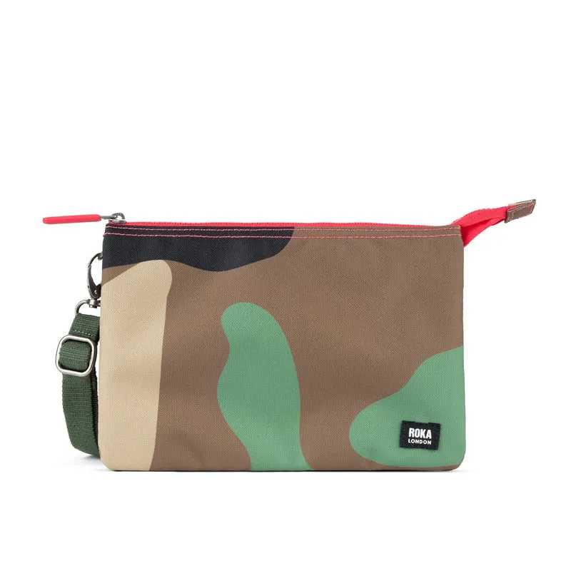 ROKA Carnaby Crossbody XL Vintage Camo Tasche aus recyceltem Canvas