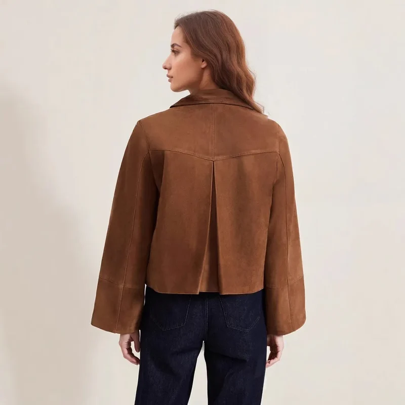 Kurze Wildlederjacke mit Fronttaschen für Damen - Alenor
