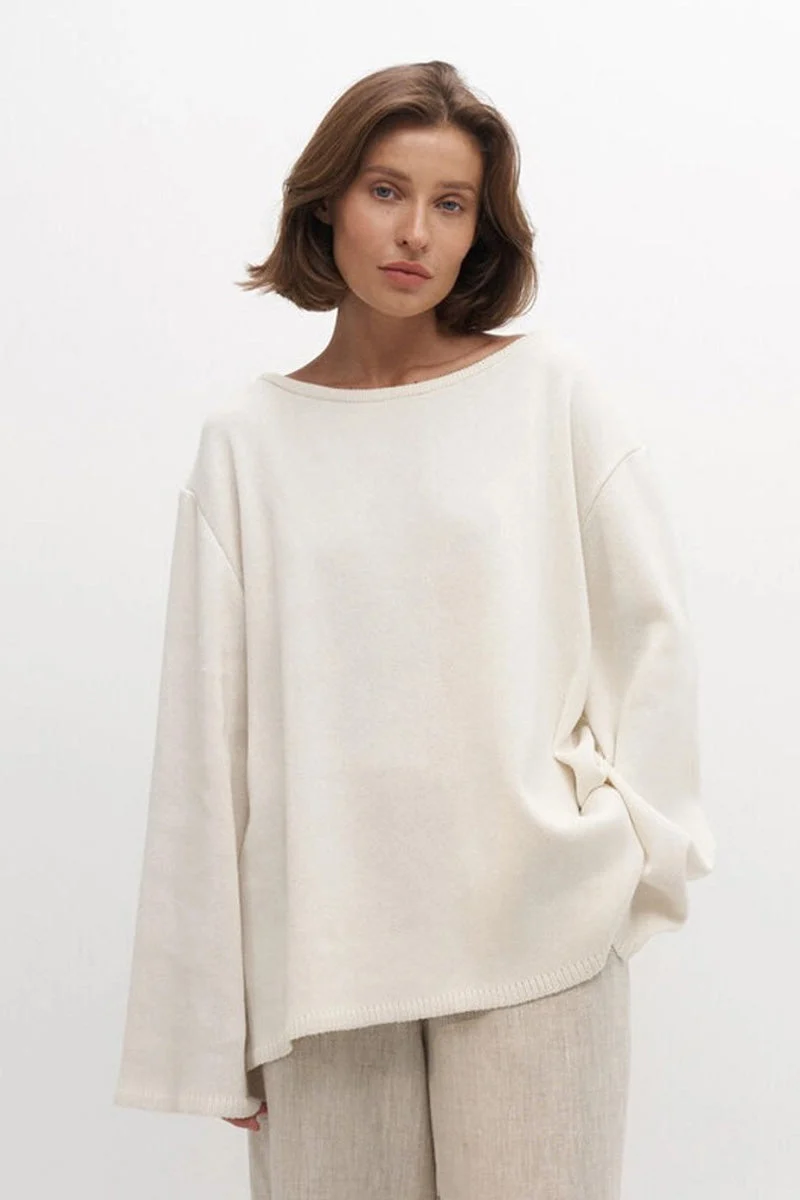 Oversize-Damenpullover mit offenem Rücken und langen Ärmeln – Mireya
