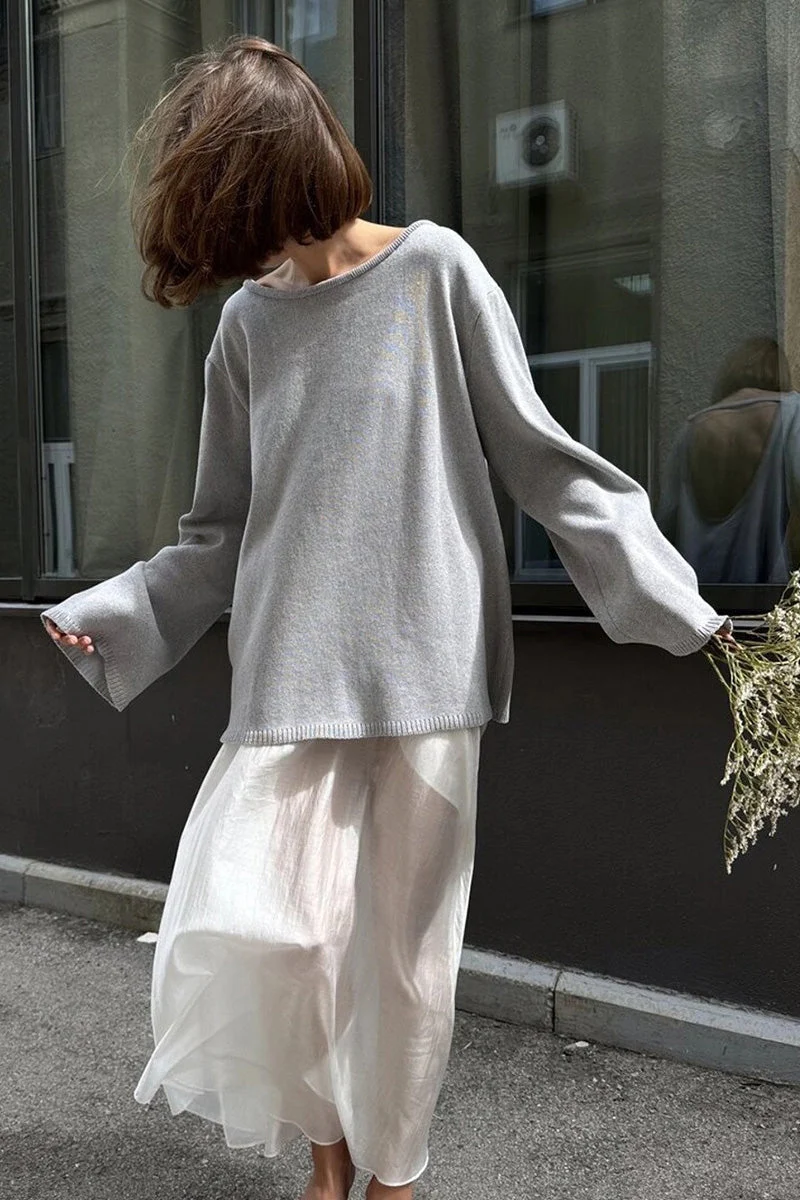 Oversize-Damenpullover mit offenem Rücken und langen Ärmeln – Mireya