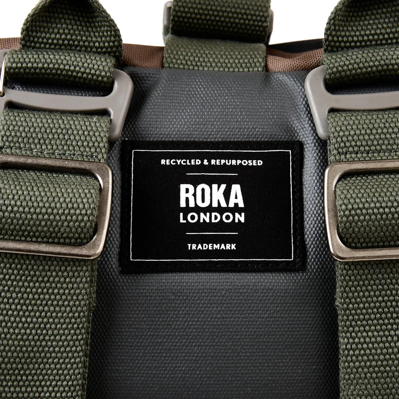 ROKA Heathrow Große Tasche aus recyceltem Canvas | Vintage-Tarnmuster