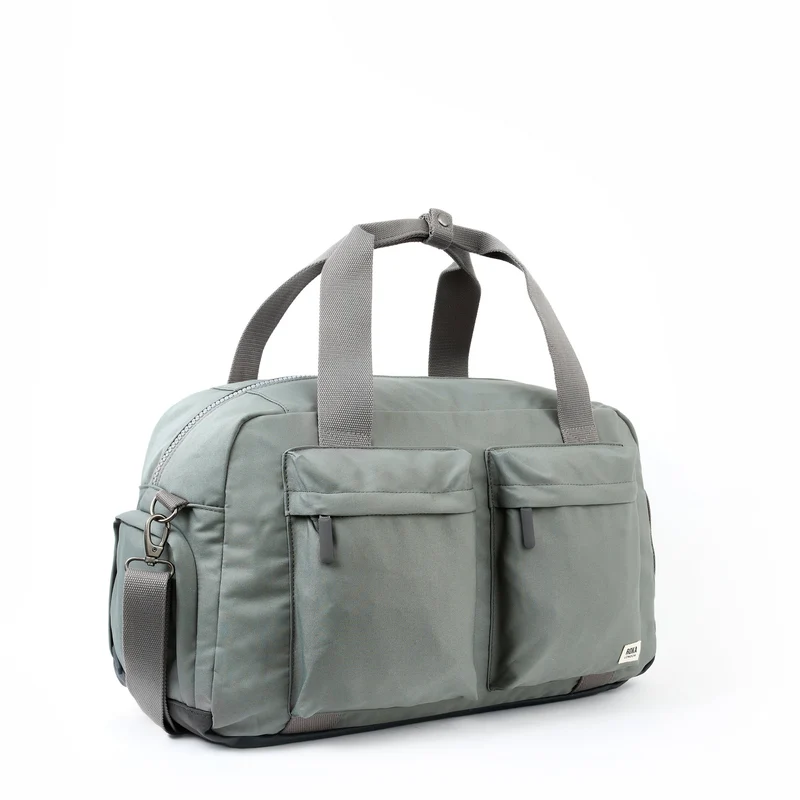 ROKA Große Gatwick-Tasche aus recyceltem Canvas | Zinnfarben
