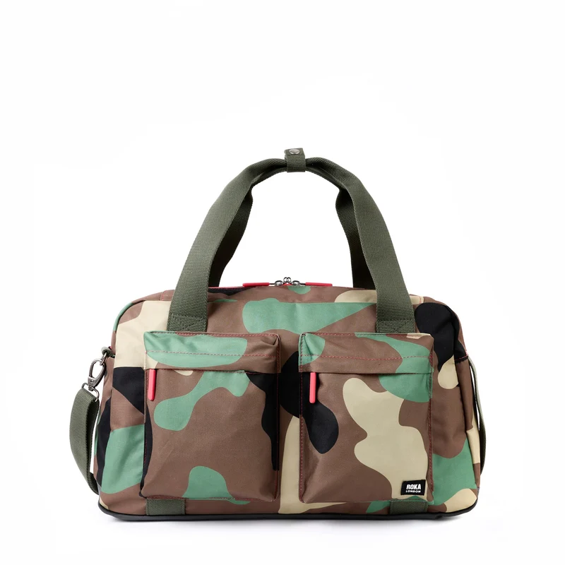 ROKA Gatwick Medium Tasche aus recyceltem Canvas | Vintage-Tarnmuster
