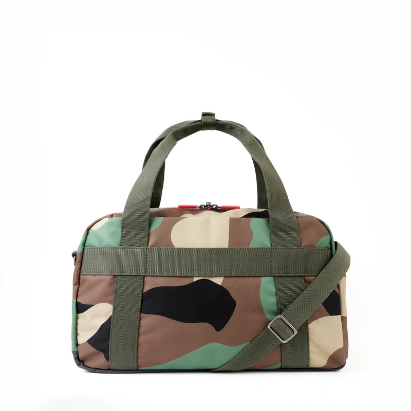 ROKA Gatwick Medium Tasche aus recyceltem Canvas | Vintage-Tarnmuster