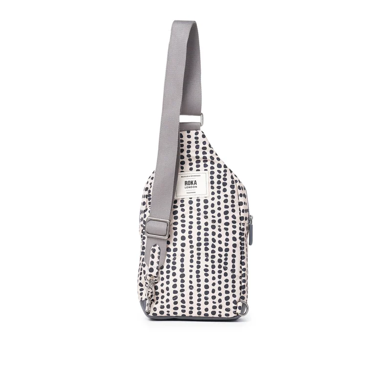 ROKA Willesden B Linear Dot Große Tasche aus recyceltem Canvas