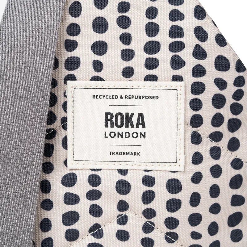 ROKA Willesden B Linear Dot Große Tasche aus recyceltem Canvas