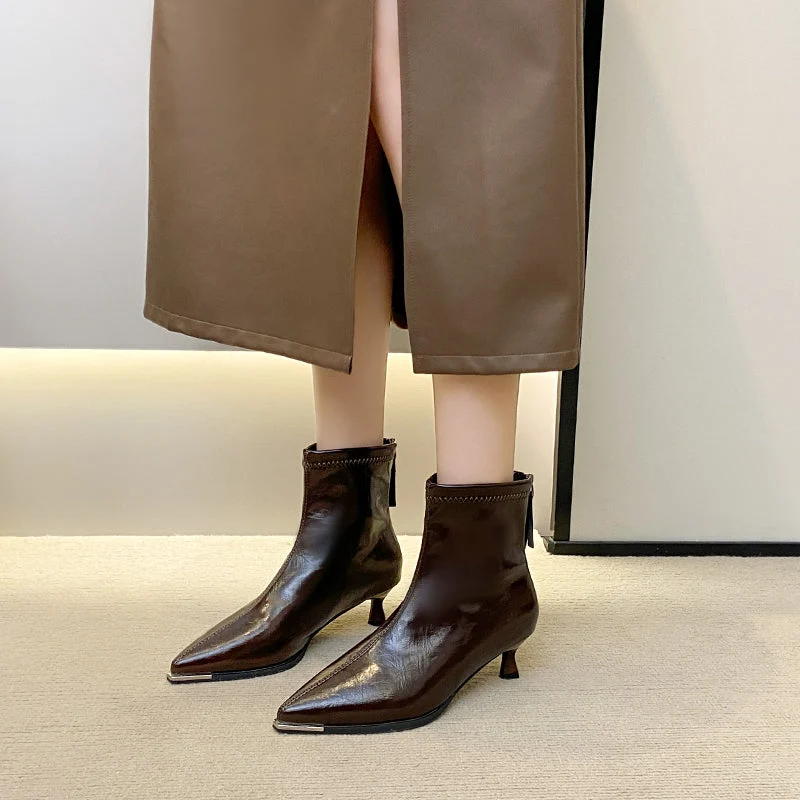 Damenstiefeletten mit spitzer Zehenpartie, schmalem Absatz und Lederoptik – Vera