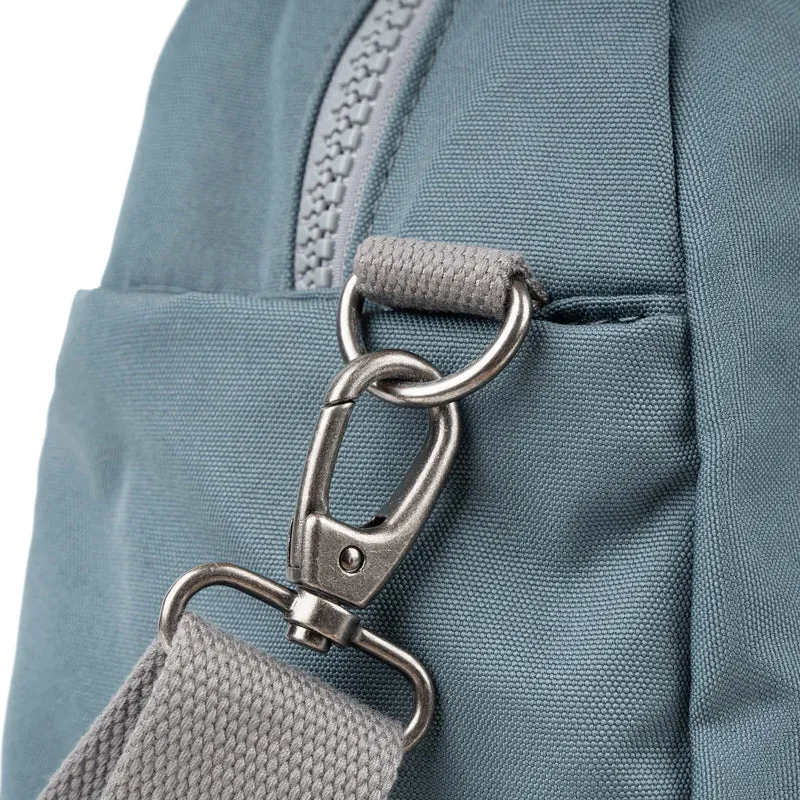 ROKA Große Tasche aus recyceltem Canvas für Gatwick | Airforce