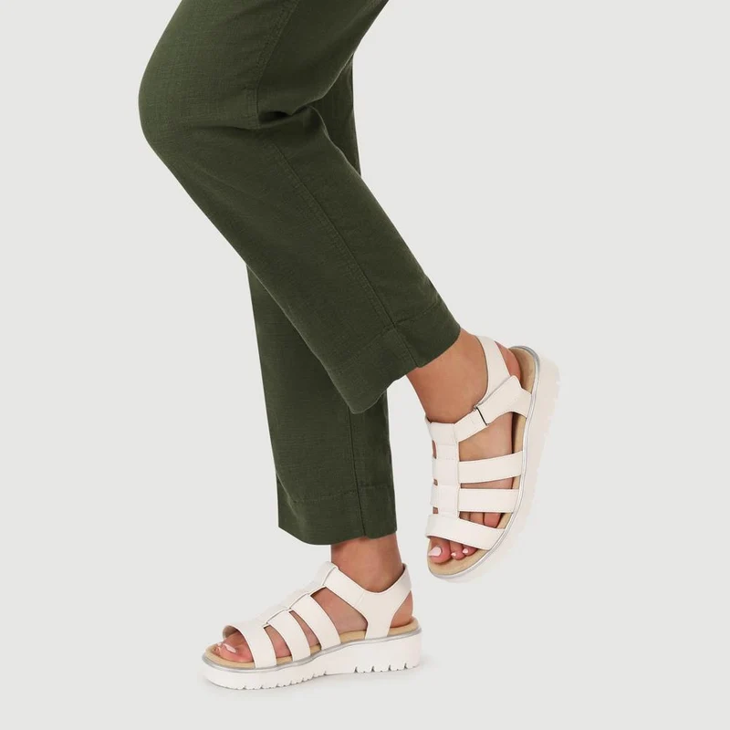 Wide Fit Strappy Sandals - WBINS41090 / 327 437 - White