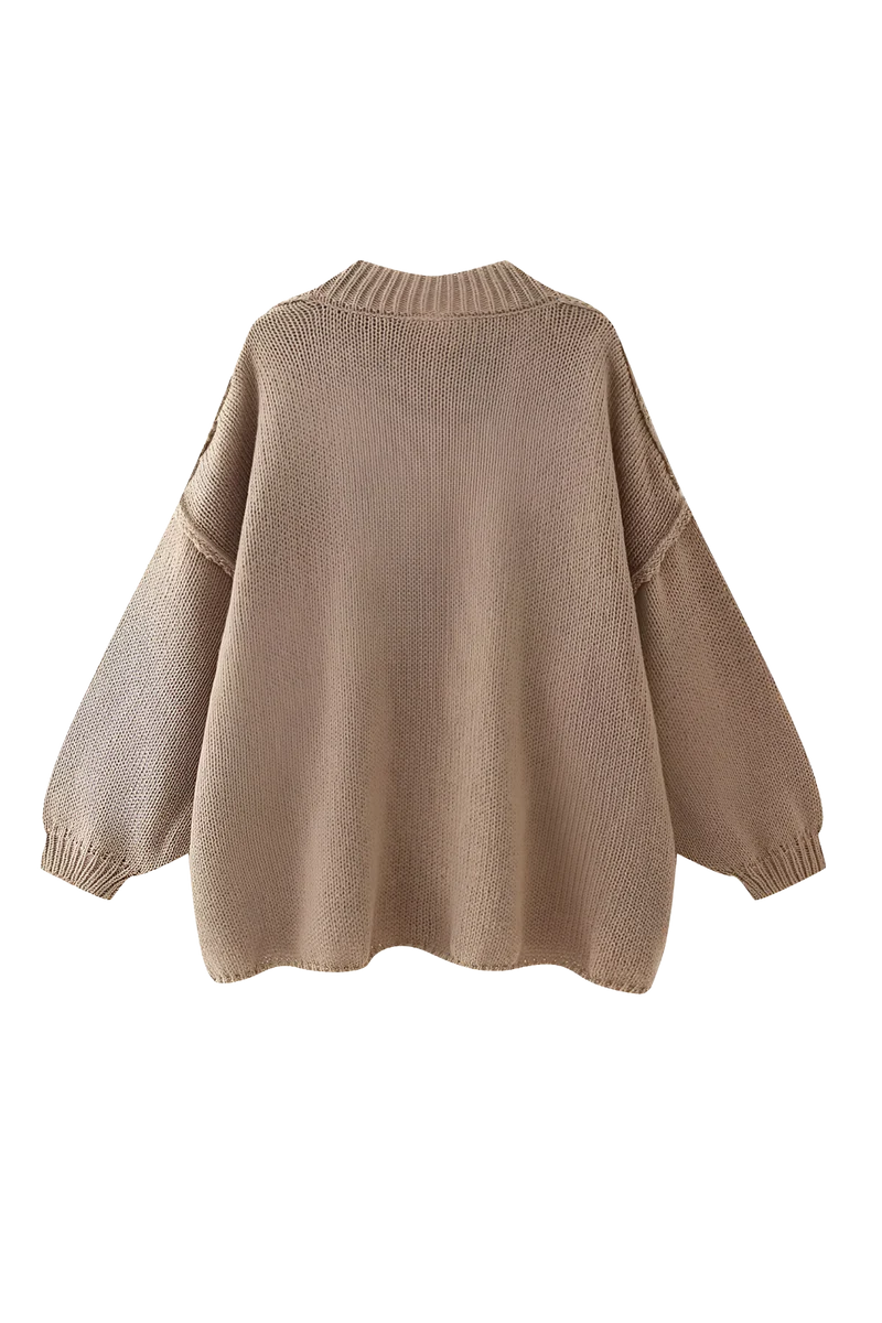 Oversize-Strickjacke mit grobem Strickmuster, Rollkragen und Metallknöpfen – Koranna