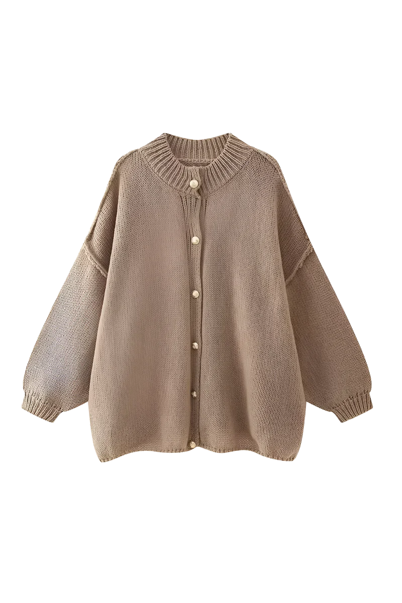 Oversize-Strickjacke mit grobem Strickmuster, Rollkragen und Metallknöpfen – Koranna