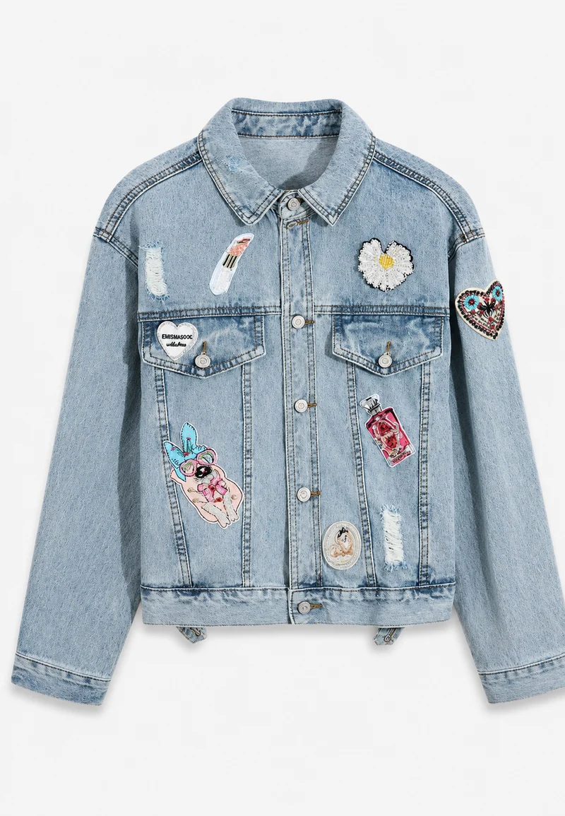 Kurze Jeansjacke für Damen mit Aufnähern im Washed-Look – Odette