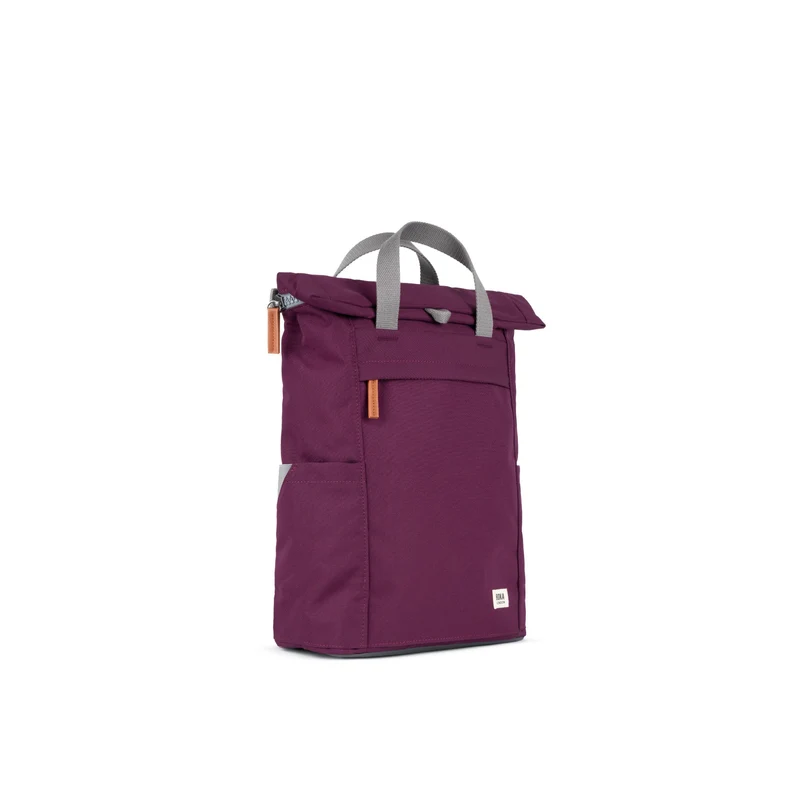 ROKA Finchley Eine mittelgroße Tasche aus recyceltem Canvas in Kirschlackoptik