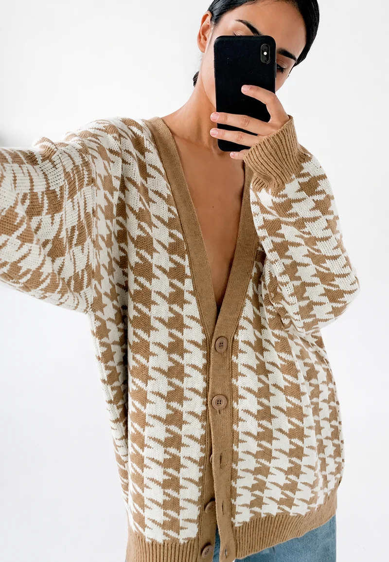 Oversize-Strickcardigan mit Muster – Elena
