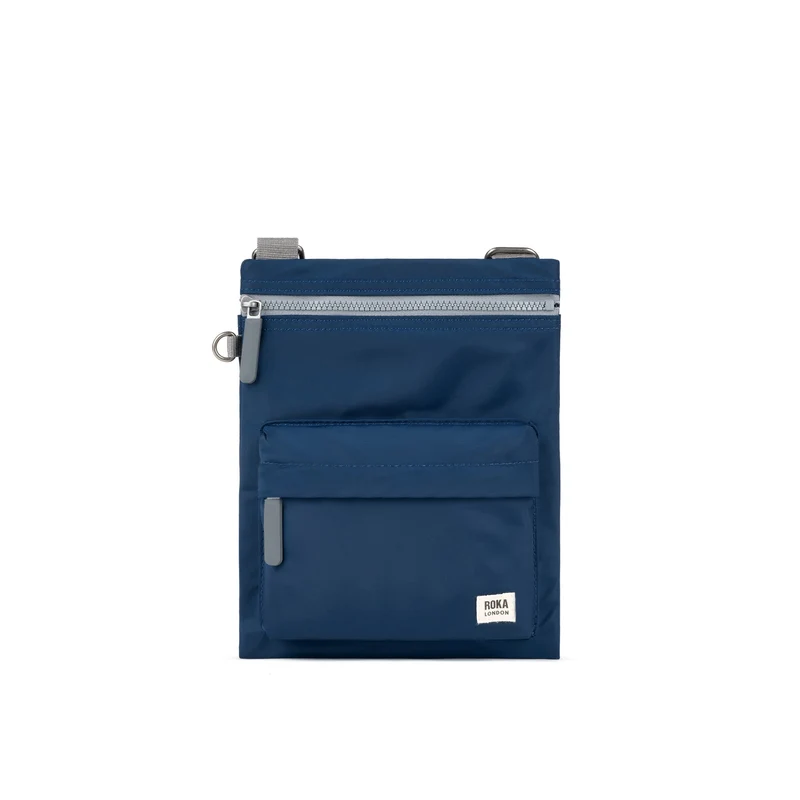 ROKA Chelsea B Crisp Blue Recycling-Nylon-Tasche
