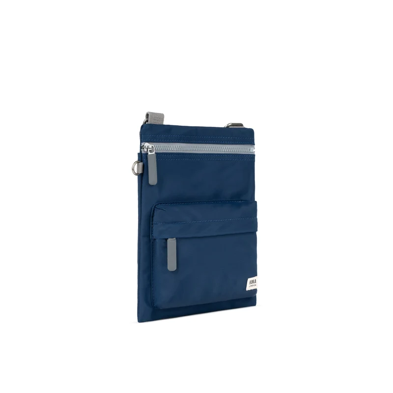 ROKA Chelsea B Crisp Blue Recycling-Nylon-Tasche