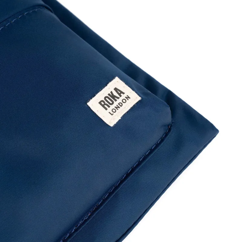 ROKA Chelsea B Crisp Blue Recycling-Nylon-Tasche