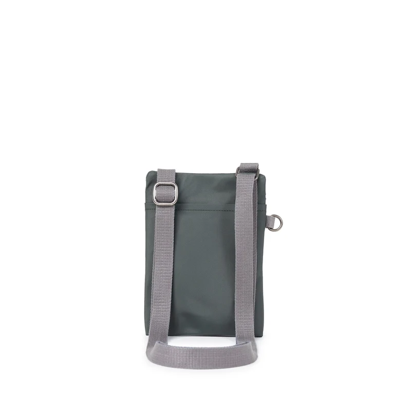 ROKA Chelsea Thyme-Tasche aus recyceltem Nylon