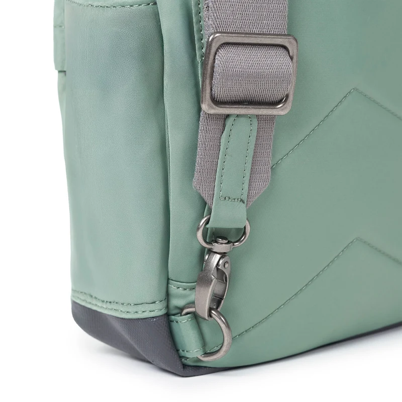 ROKA Willesden B Große Recycling-Nylontasche | Frost