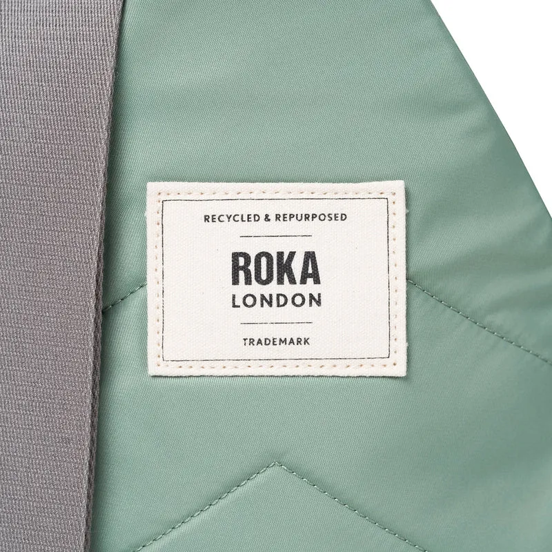 ROKA Willesden B Große Recycling-Nylontasche | Frost