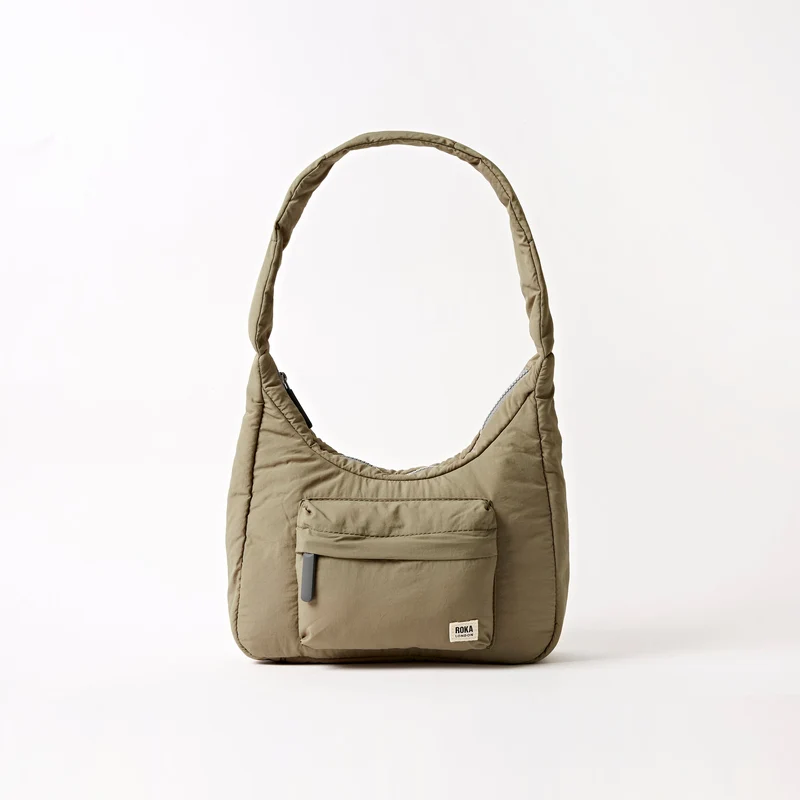 ROKA Belsize Taupe Kleine Tasche aus recyceltem Taslon
