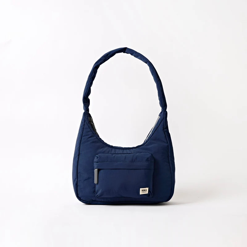 ROKA Belsize Midnight Kleine Tasche aus recyceltem Taslon