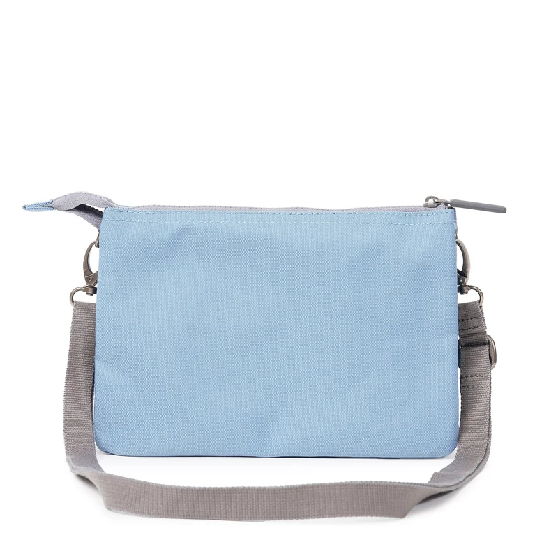 ROKA Carnaby Crossbody XL Retro Tasche aus recyceltem Canvas in Blau