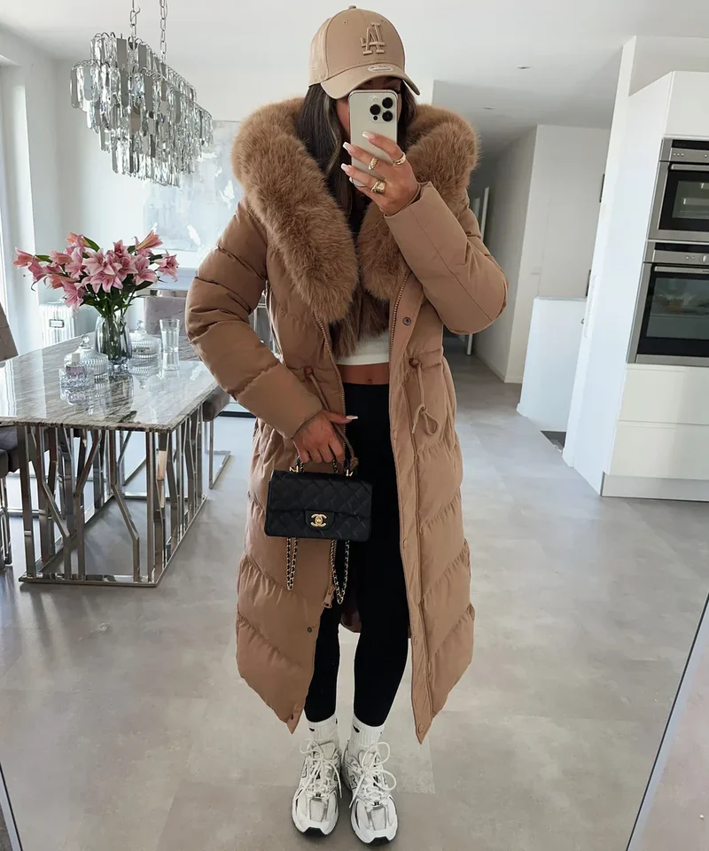 Damen Wintermantel | Lange Steppjacke | Warm Gefüttert | Kapuze mit Imitationsfell