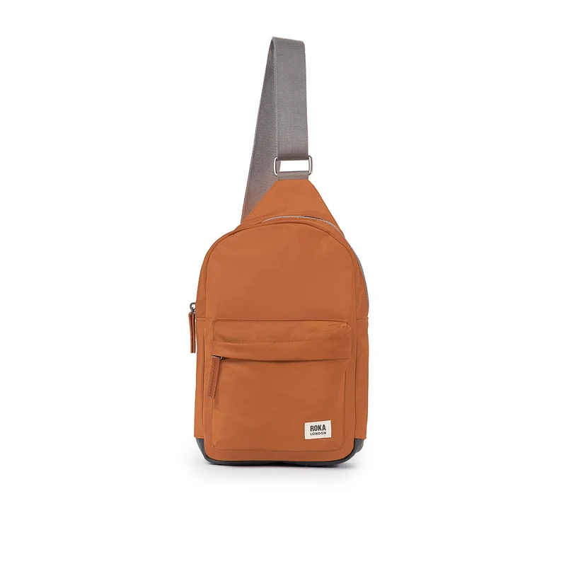 ROKA Willesden Große Tasche aus recyceltem Nylon | Bran