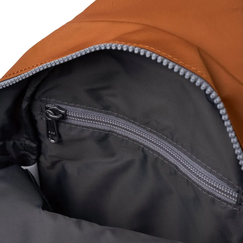 ROKA Willesden Große Tasche aus recyceltem Nylon | Bran